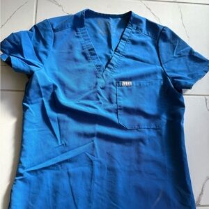 FIGS Catarina One Pocket Scrub Top